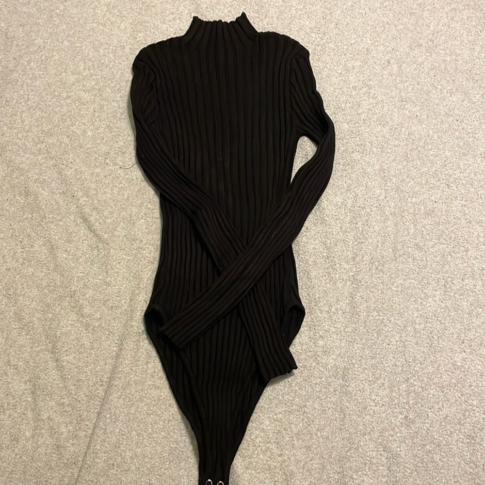 Black long sleeve mock neck